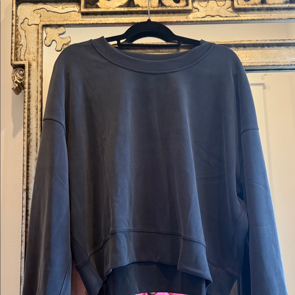 Lululemon Women's Gray Softstreme Sweatshirt